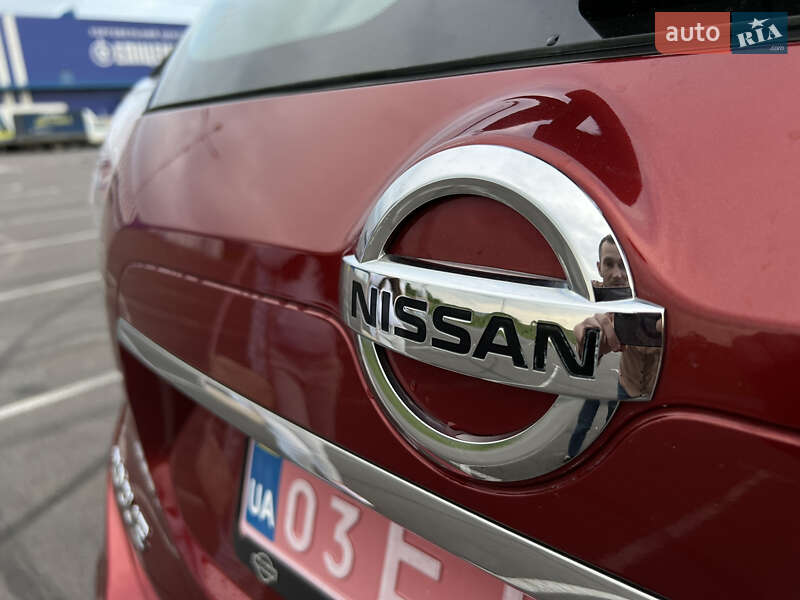 Позашляховик / Кросовер Nissan Rogue 2015 в Рівному