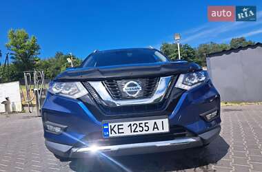 Позашляховик / Кросовер Nissan Rogue 2017 в Кам'янському