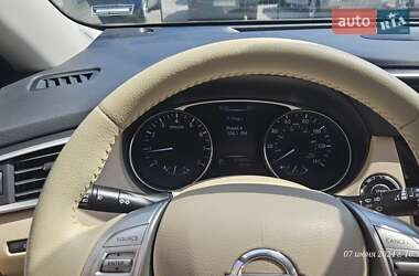 Внедорожник / Кроссовер Nissan Rogue 2014 в 