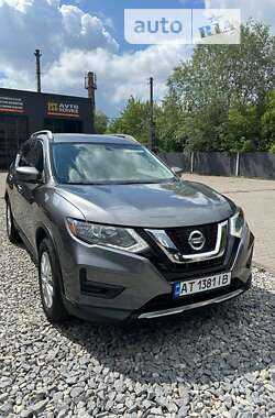 Позашляховик / Кросовер Nissan Rogue 2017 в Калуші