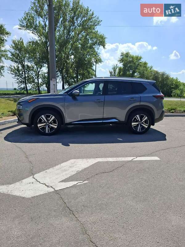 Позашляховик / Кросовер Nissan Rogue 2021 в Дніпрі