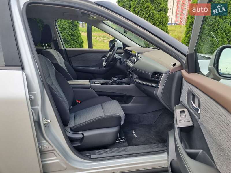 Внедорожник / Кроссовер Nissan Rogue 2023 в Киеве