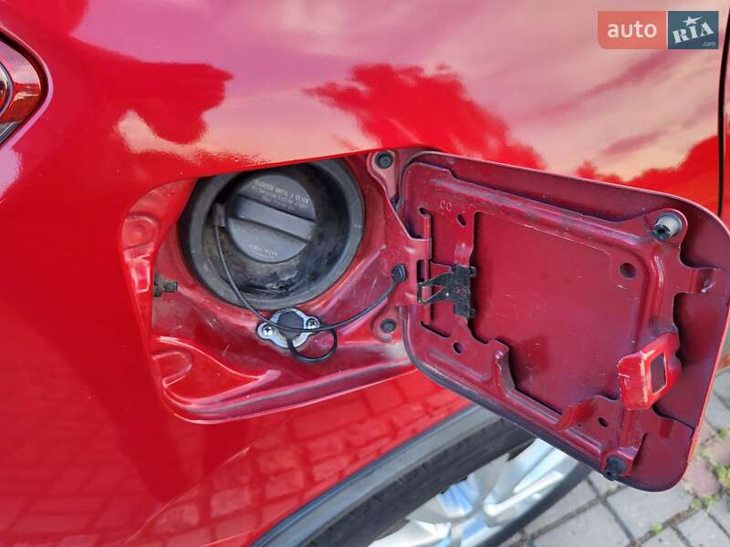 Внедорожник / Кроссовер Nissan Rogue 2017 в Каневе