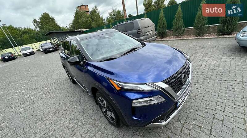 Позашляховик / Кросовер Nissan Rogue 2020 в Коростишеві