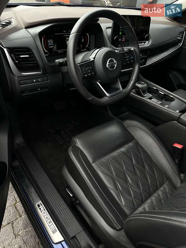 Позашляховик / Кросовер Nissan Rogue 2020 в Коростишеві