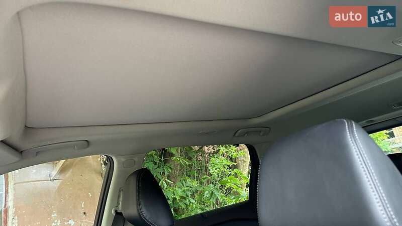 Позашляховик / Кросовер Nissan Rogue 2020 в Коростишеві