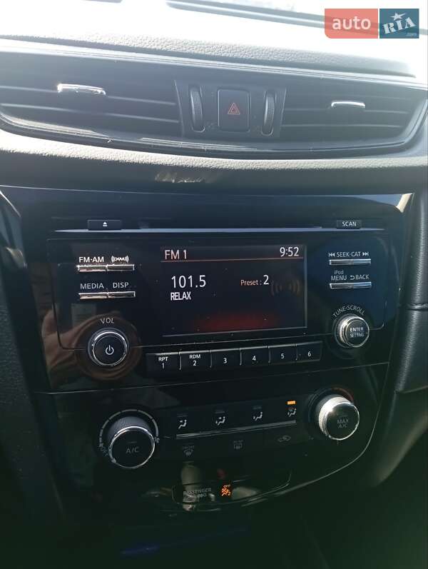 Позашляховик / Кросовер Nissan Rogue 2017 в Києві