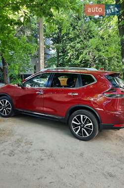 Позашляховик / Кросовер Nissan Rogue 2020 в 