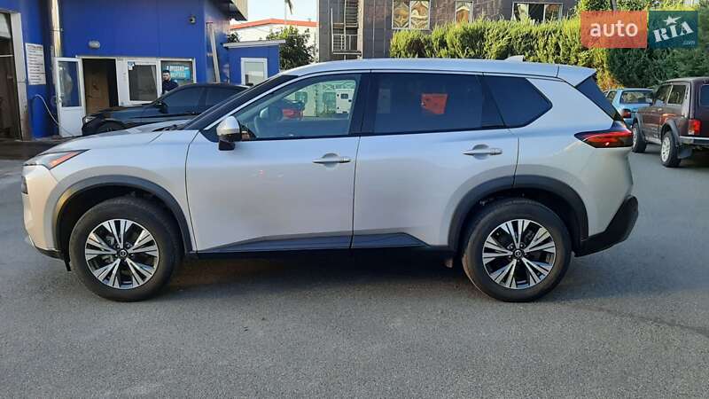 Позашляховик / Кросовер Nissan Rogue 2021 в Вишневому фото 4 Позашляховик / Кросовер Nissan Rogue 2021 в Вишневому