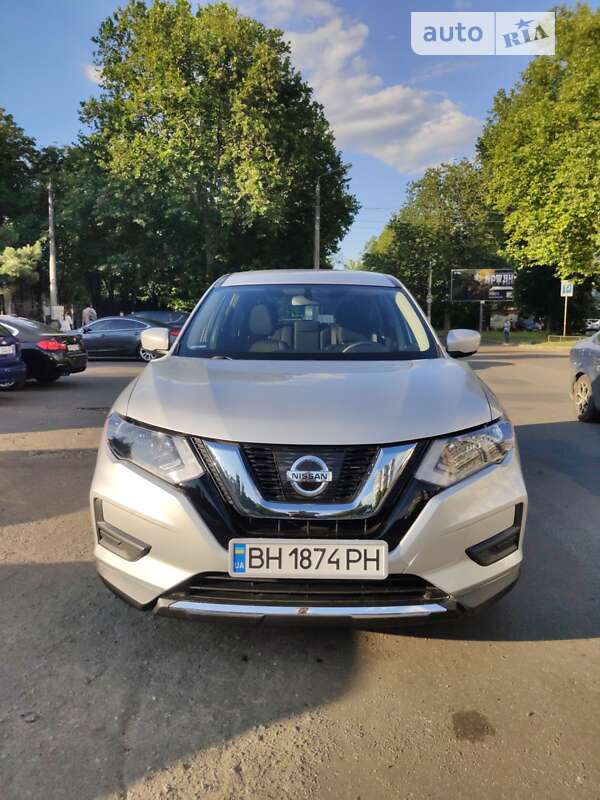 Позашляховик / Кросовер Nissan Rogue 2017 в Одесі