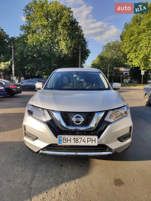Внедорожник / Кроссовер Nissan Rogue 2017 в Одессе