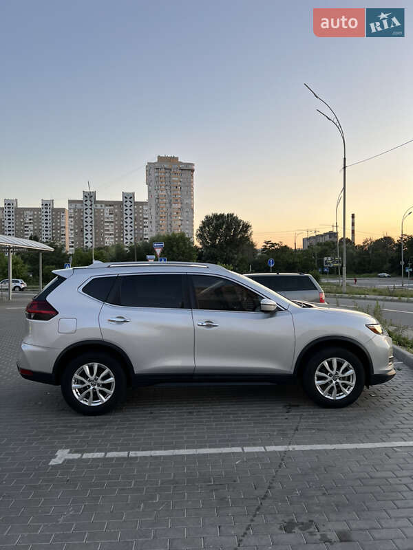Внедорожник / Кроссовер Nissan Rogue 2019 в Киеве