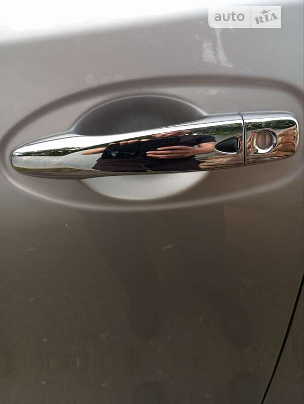 Позашляховик / Кросовер Nissan Rogue 2017 в Ужгороді