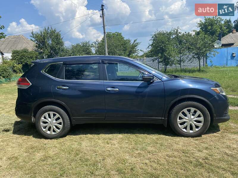 Внедорожник / Кроссовер Nissan Rogue 2015 в Киеве