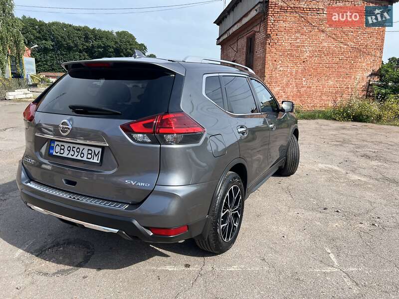 Внедорожник / Кроссовер Nissan Rogue 2017 в Чернигове