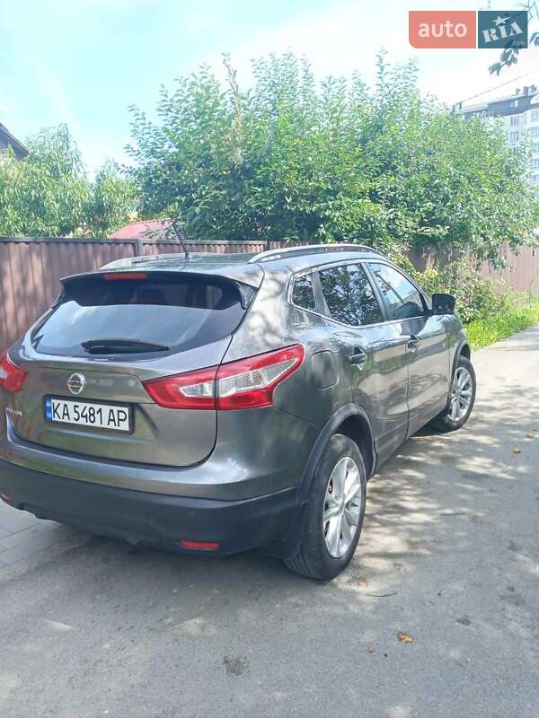 Позашляховик / Кросовер Nissan Rogue 2017 в Луцьку