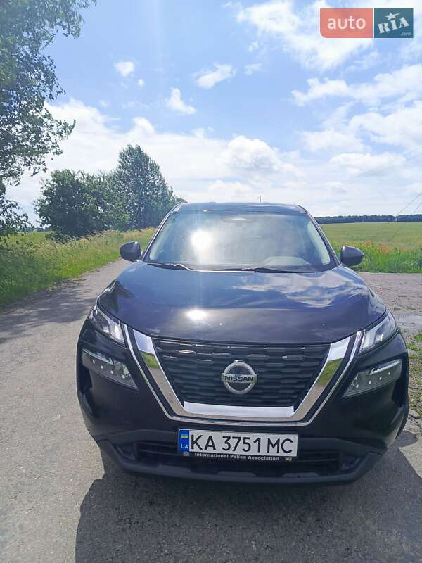 Внедорожник / Кроссовер Nissan Rogue 2021 в Киеве