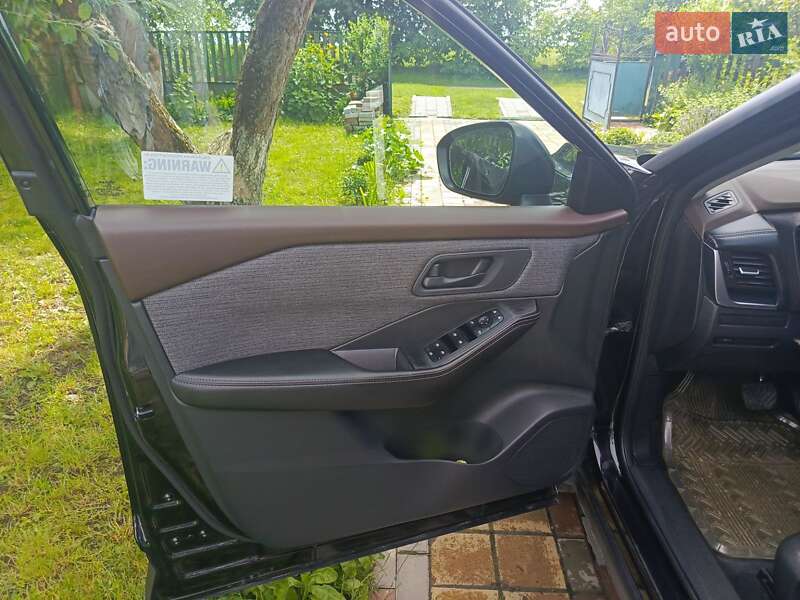 Внедорожник / Кроссовер Nissan Rogue 2021 в Киеве