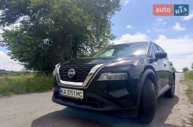 Внедорожник / Кроссовер Nissan Rogue 2021 в Киеве