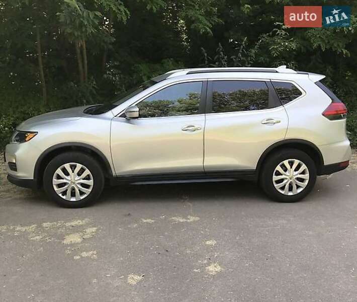 Внедорожник / Кроссовер Nissan Rogue 2017 в Житомире