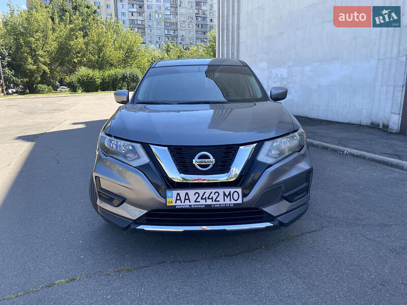 Внедорожник / Кроссовер Nissan Rogue 2018 в Киеве