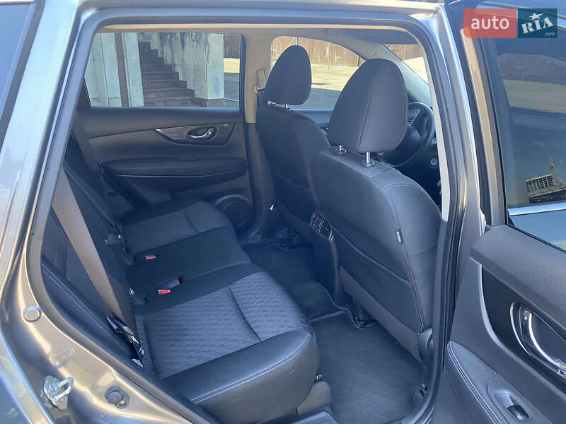 Внедорожник / Кроссовер Nissan Rogue 2018 в Киеве