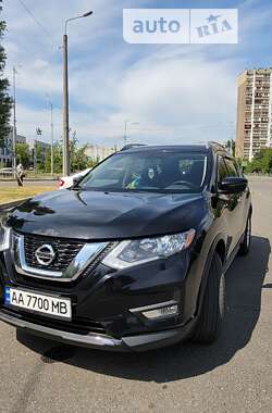 Позашляховик / Кросовер Nissan Rogue 2016 в Києві