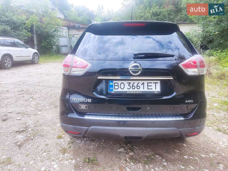 Внедорожник / Кроссовер Nissan Rogue 2016 в Тернополе