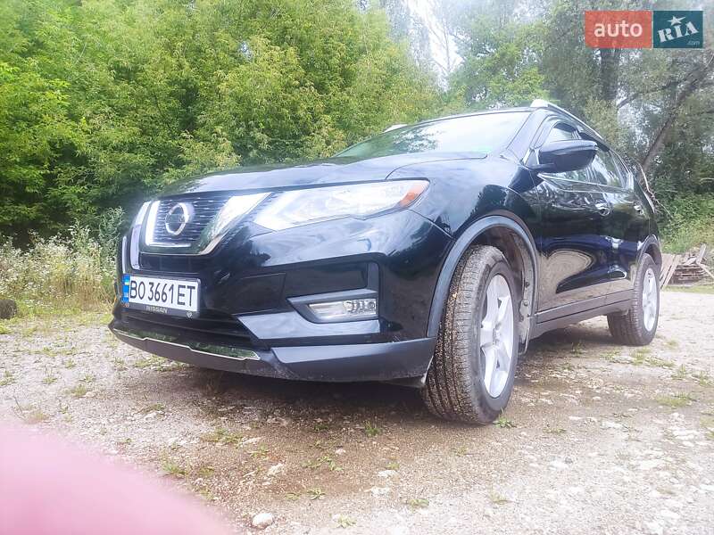 Внедорожник / Кроссовер Nissan Rogue 2016 в Тернополе