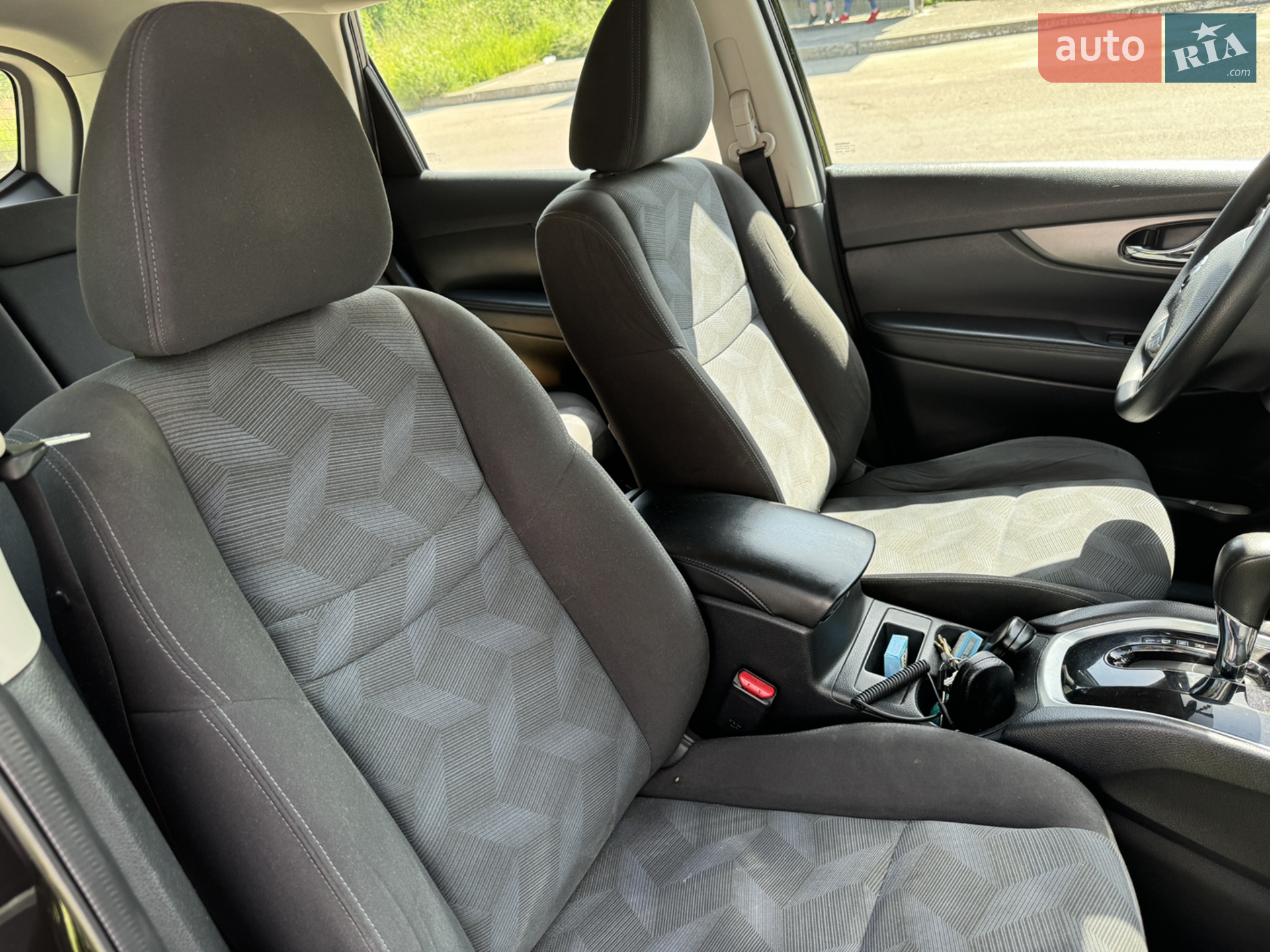 2016 Nissan Rogue - мініатюра 13