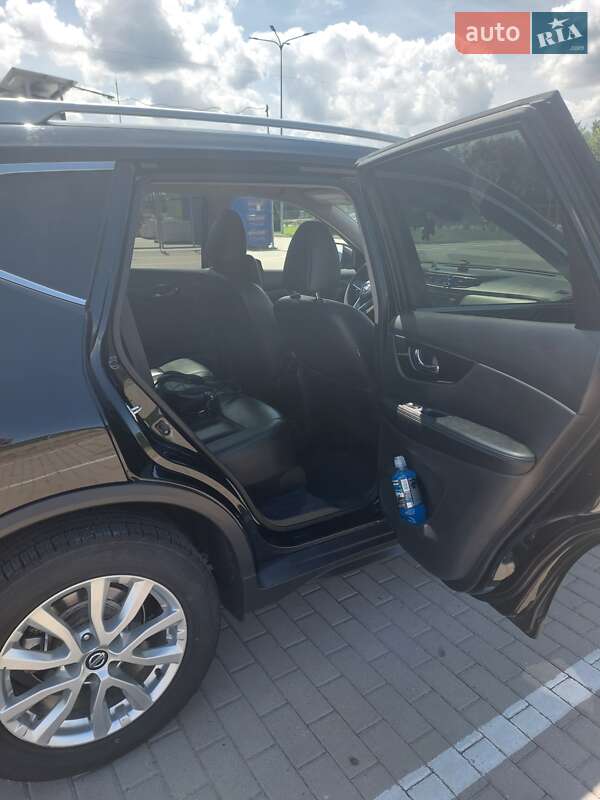 Позашляховик / Кросовер Nissan Rogue 2019 в Дубні