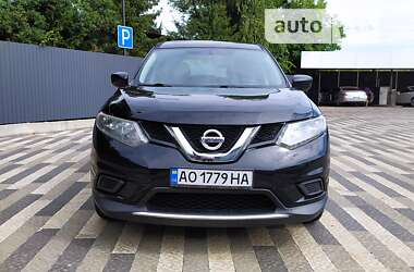 Позашляховик / Кросовер Nissan Rogue 2016 в Ужгороді