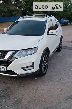 Внедорожник / Кроссовер Nissan Rogue 2018 в Кривом Роге