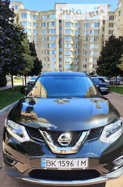 Позашляховик / Кросовер Nissan Rogue 2016 в Києві