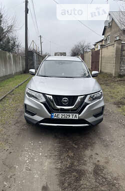 Внедорожник / Кроссовер Nissan Rogue 2018 в Каменском