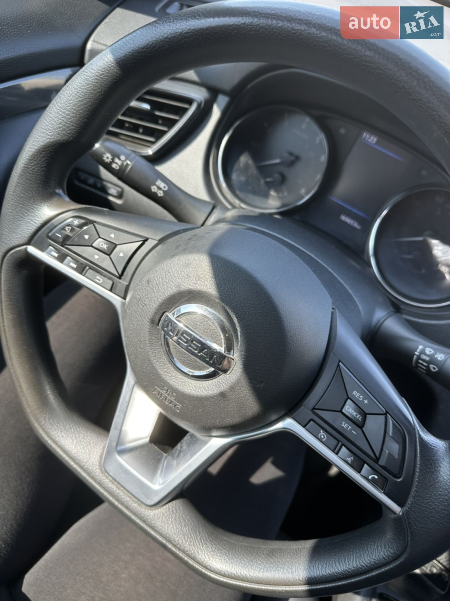 2017 Nissan Rogue - мініатюра 16