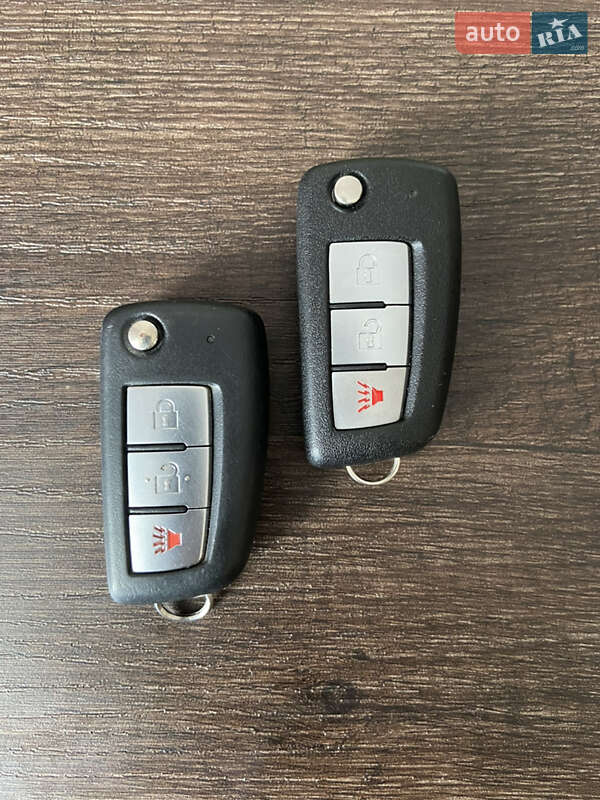 Позашляховик / Кросовер Nissan Rogue 2017 в Переяславі