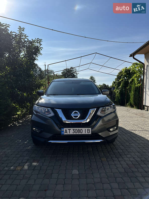 Внедорожник / Кроссовер Nissan Rogue 2018 в Коломые