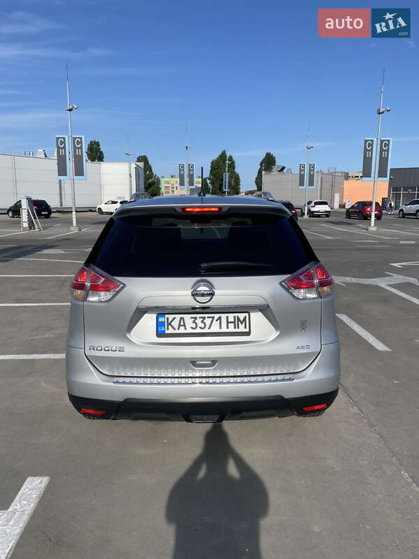 Позашляховик / Кросовер Nissan Rogue 2016 в Києві