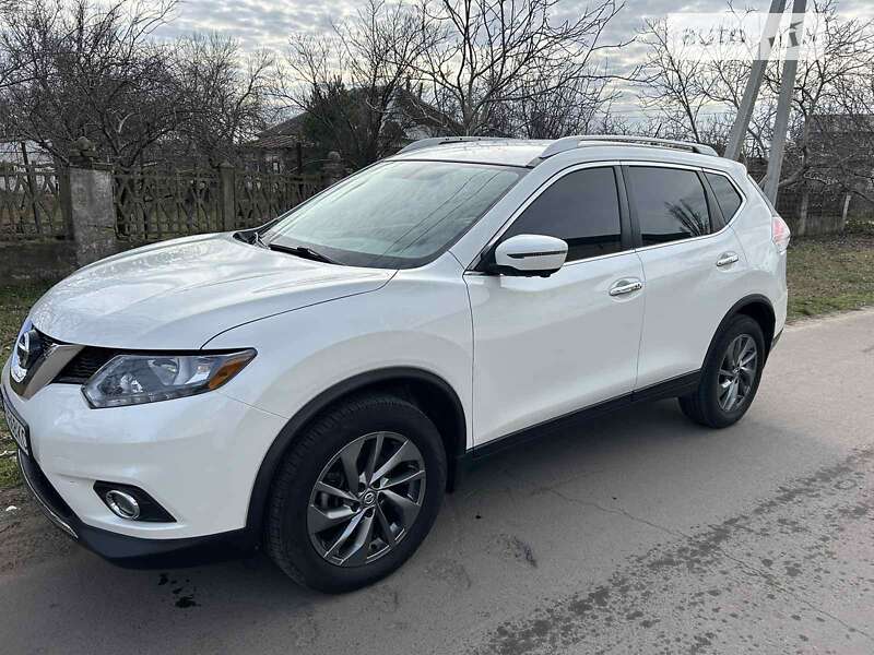 Внедорожник / Кроссовер Nissan Rogue 2016 в 