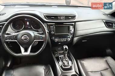 Внедорожник / Кроссовер Nissan Rogue 2019 в 