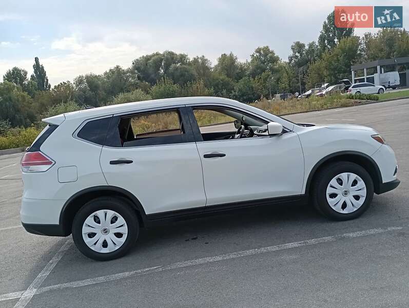 Позашляховик / Кросовер Nissan Rogue 2016 в Ірпені