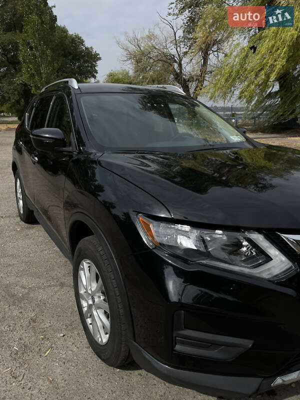 Позашляховик / Кросовер Nissan Rogue 2019 в Запоріжжі