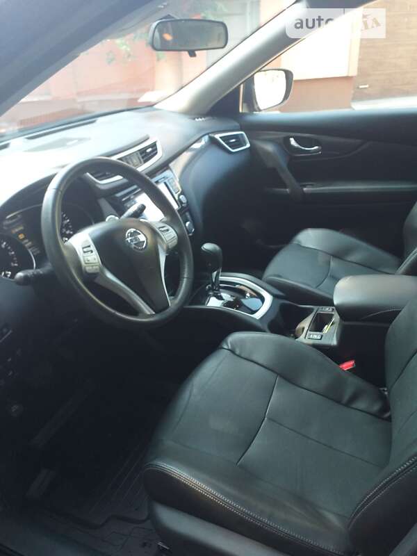 Позашляховик / Кросовер Nissan Rogue 2016 в Івано-Франківську