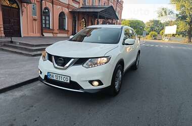 Позашляховик / Кросовер Nissan Rogue 2015 в Олександрії