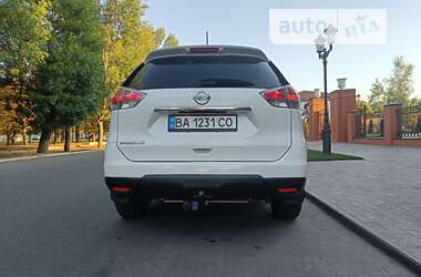 Позашляховик / Кросовер Nissan Rogue 2015 в Олександрії