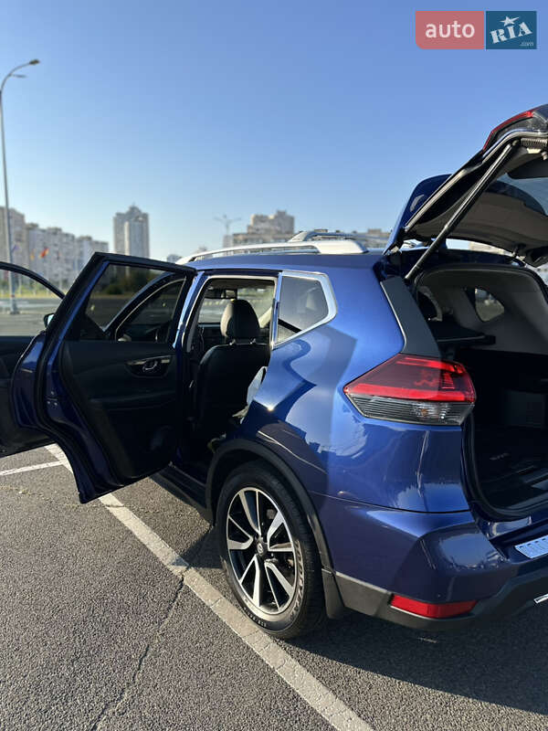 Внедорожник / Кроссовер Nissan Rogue 2018 в Киеве