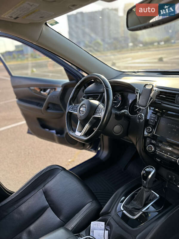 Внедорожник / Кроссовер Nissan Rogue 2018 в Киеве