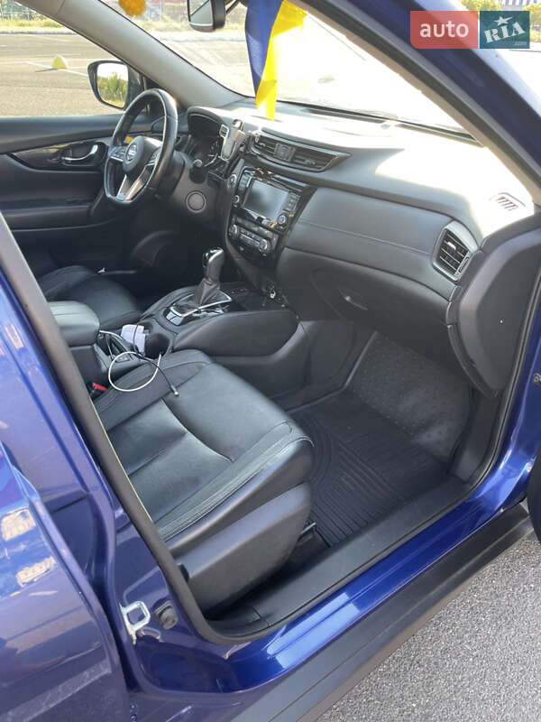 Внедорожник / Кроссовер Nissan Rogue 2018 в Киеве