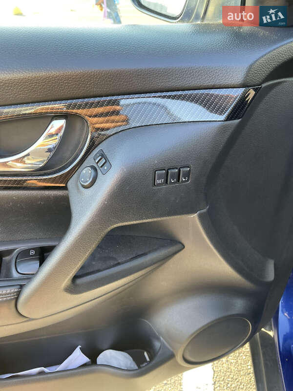 Внедорожник / Кроссовер Nissan Rogue 2018 в Киеве